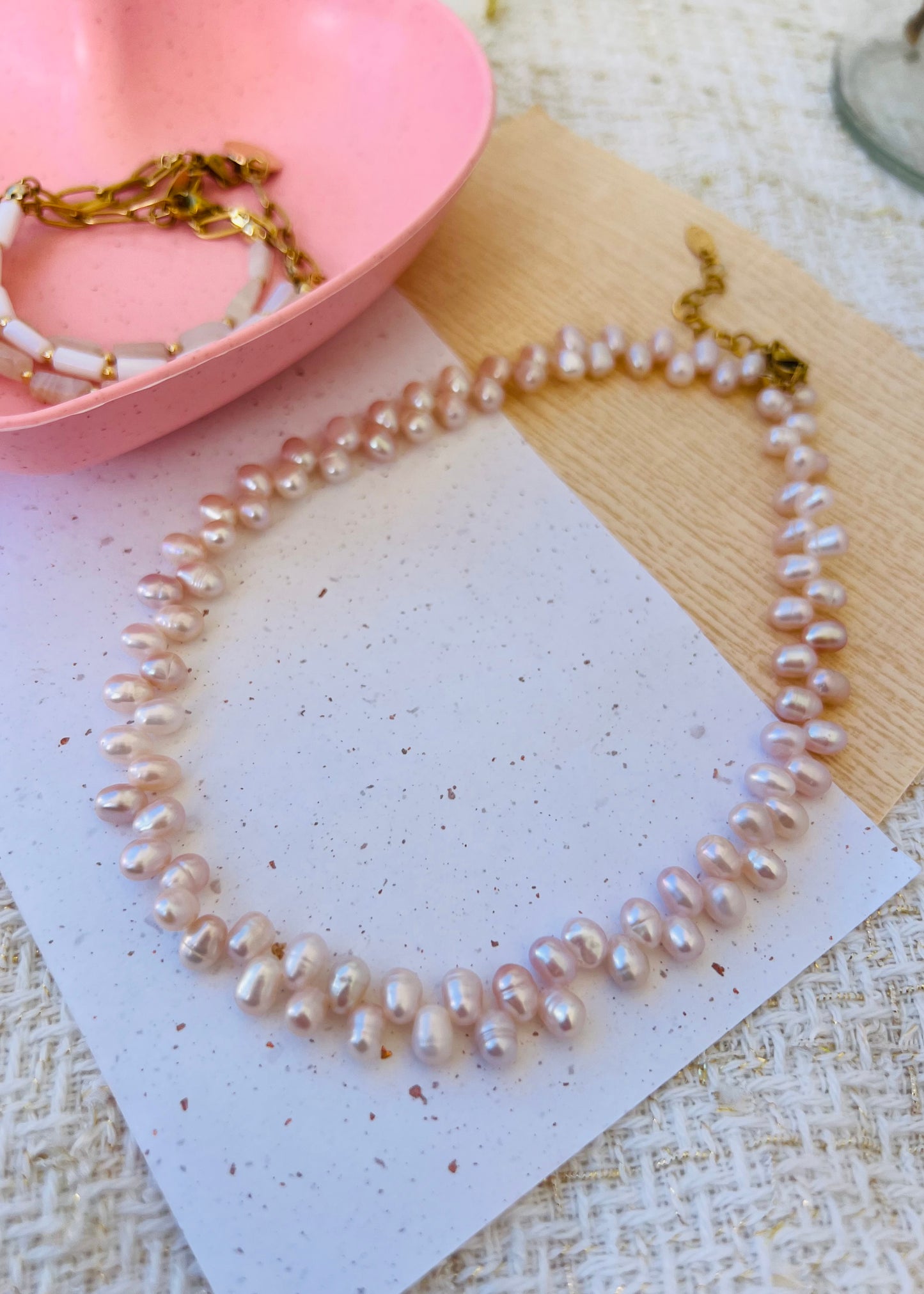 Pearl choker necklace